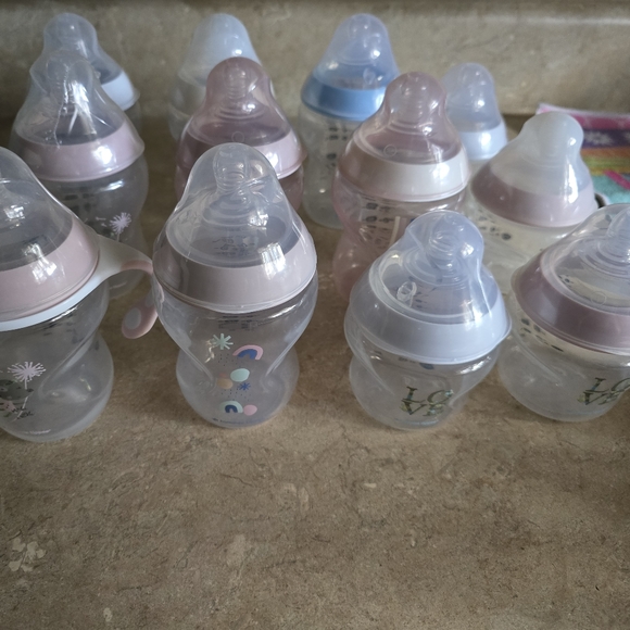 Tommee tippee bottles - Picture 1 of 2